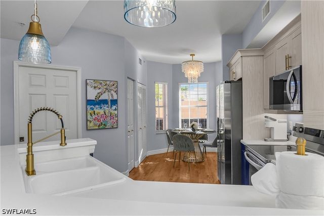 451 BAYFRONT PL 5201, Naples, FL 34102