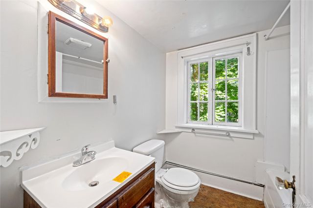 210 Route 100, Katonah, NY 10536