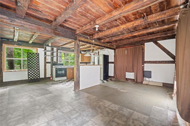 210 Route 100, Katonah, NY 10536