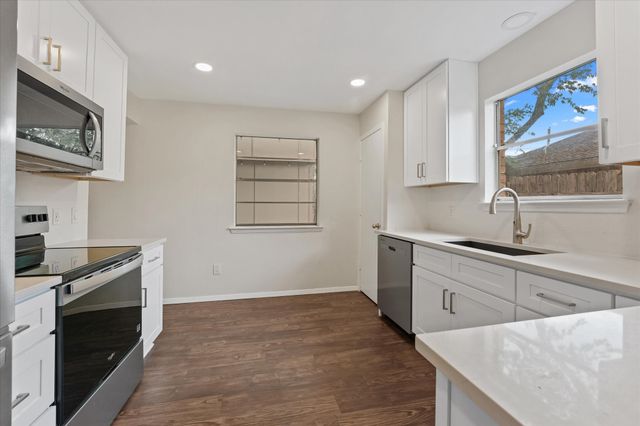 4007 Ridgebrook Drive, Arlington, TX 76015
