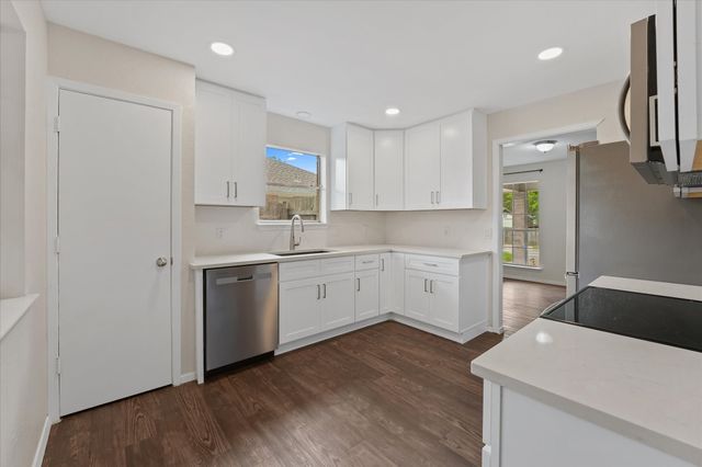 4007 Ridgebrook Drive, Arlington, TX 76015