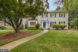 2898 FAIRFIELD DR, Allentown, PA 18103