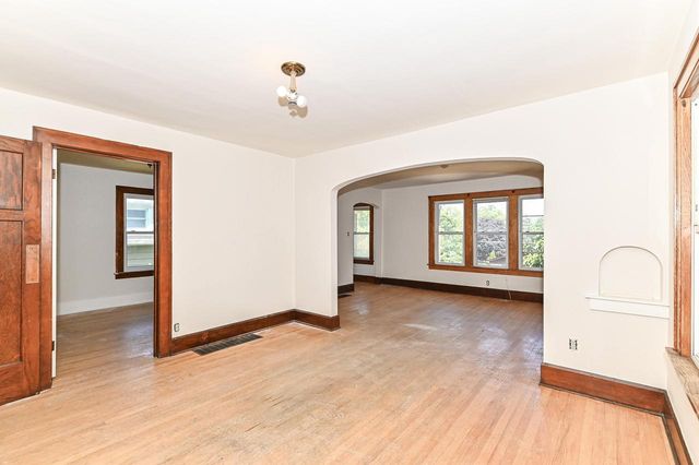 3340 10th AVENUE, Racine, WI 53402