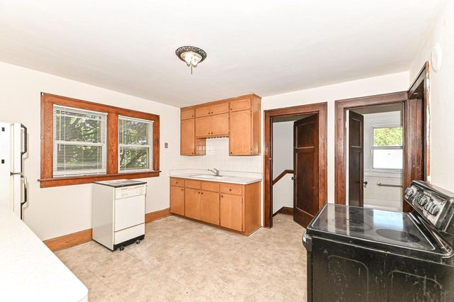 3340 10th AVENUE, Racine, WI 53402