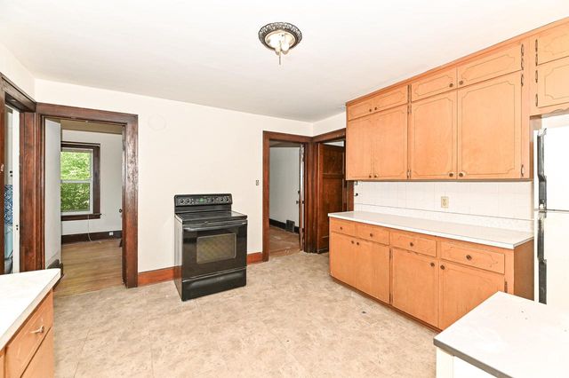 3340 10th AVENUE, Racine, WI 53402
