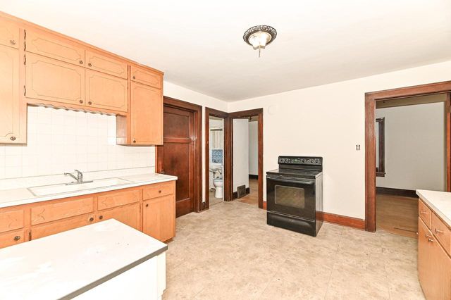 3340 10th AVENUE, Racine, WI 53402