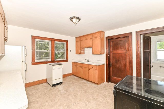 3340 10th AVENUE, Racine, WI 53402