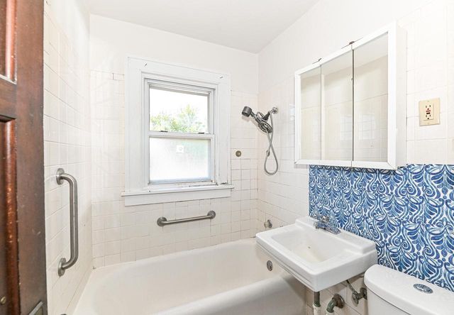 3340 10th AVENUE, Racine, WI 53402