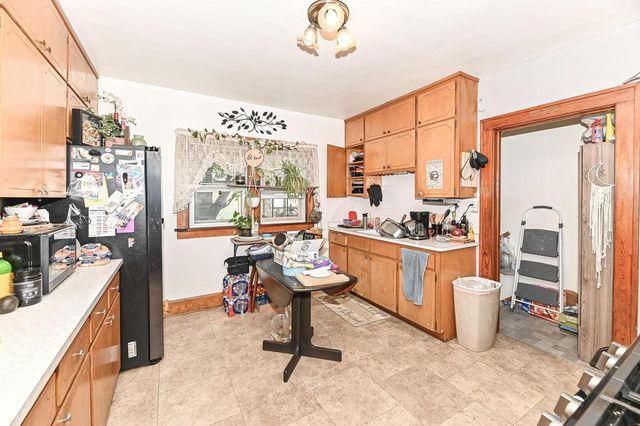 3340 10th AVENUE, Racine, WI 53402
