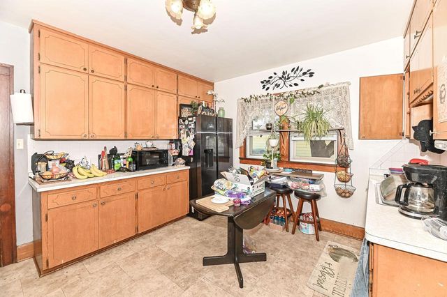 3340 10th AVENUE, Racine, WI 53402