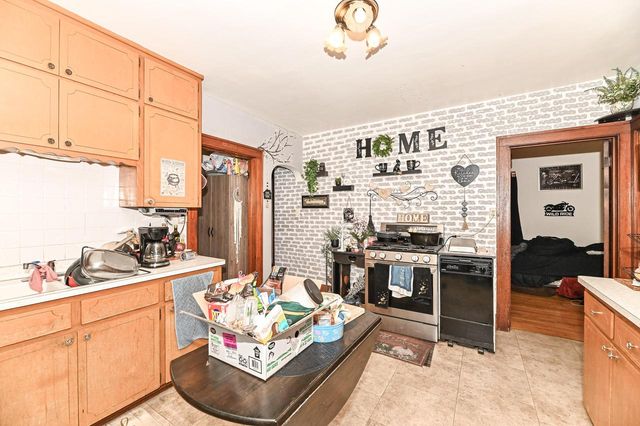 3340 10th AVENUE, Racine, WI 53402