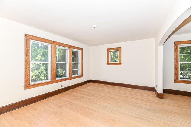 3340 10th AVENUE, Racine, WI 53402