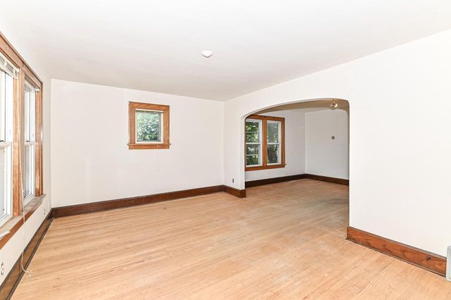 3340 10th AVENUE, Racine, WI 53402