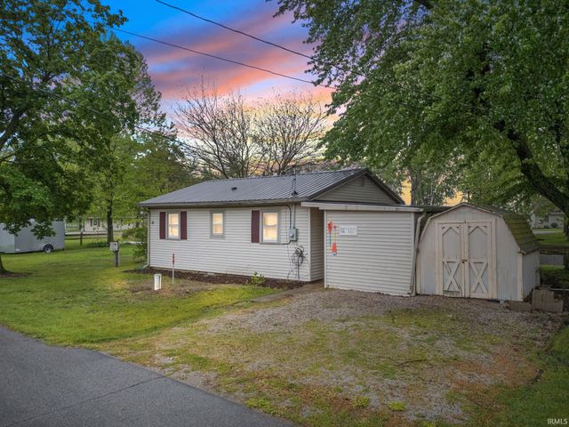 96 EMS B61I Lane, Warsaw, IN 46582