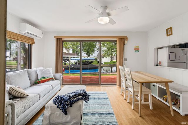 96 EMS B61I Lane, Warsaw, IN 46582