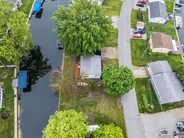 96 EMS B61I Lane, Warsaw, IN 46582