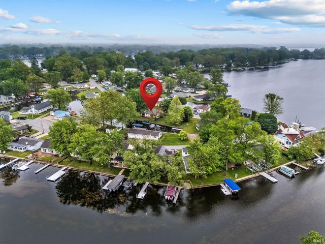 96 EMS B61I Lane, Warsaw, IN 46582