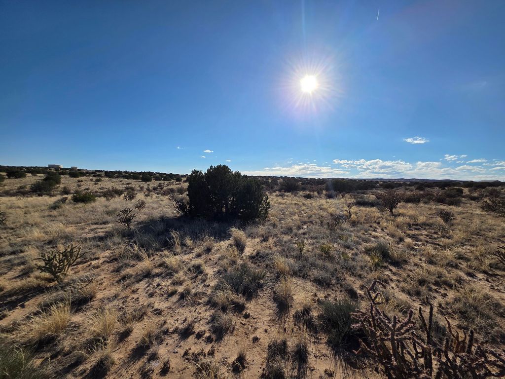 Image 2 of property listing at 6457 Galway Road NE, Rio Rancho, NM 87144
