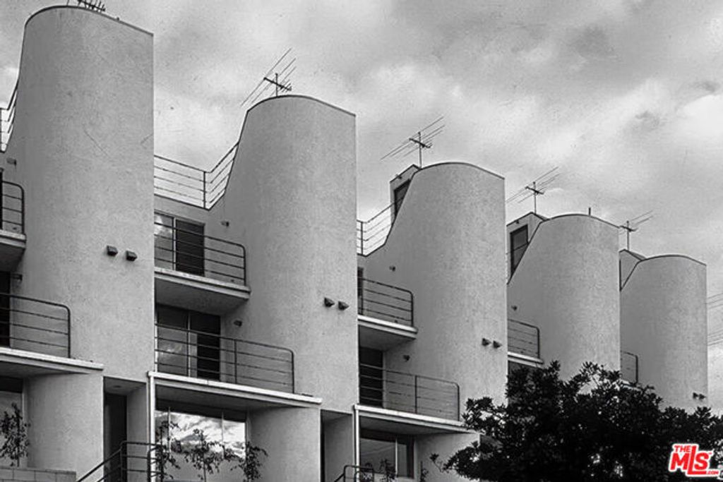 11699 Brookhaven Avenue 2, Los Angeles, CA 90064