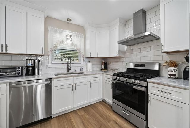 3520 Camelot Court, Loganville, GA 30052