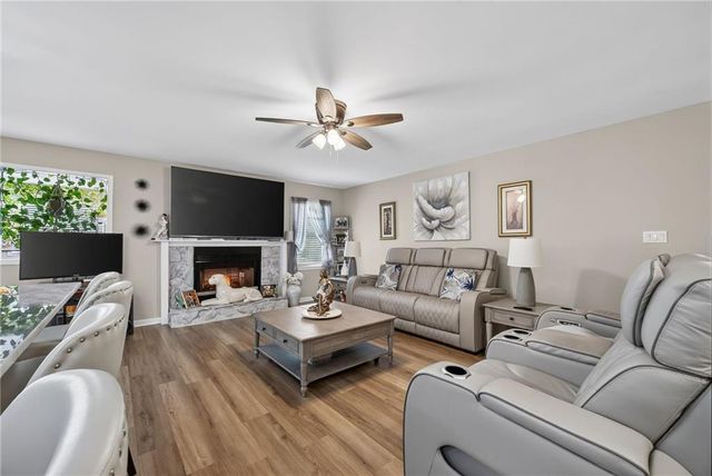 3520 Camelot Court, Loganville, GA 30052