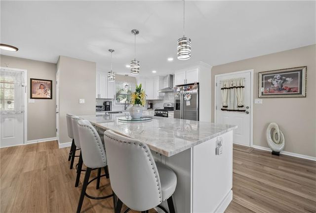 3520 Camelot Court, Loganville, GA 30052