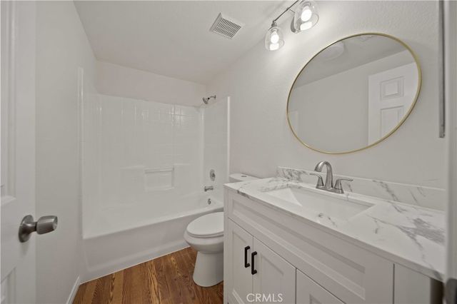 1936 Ivory, Palmdale, CA 93550