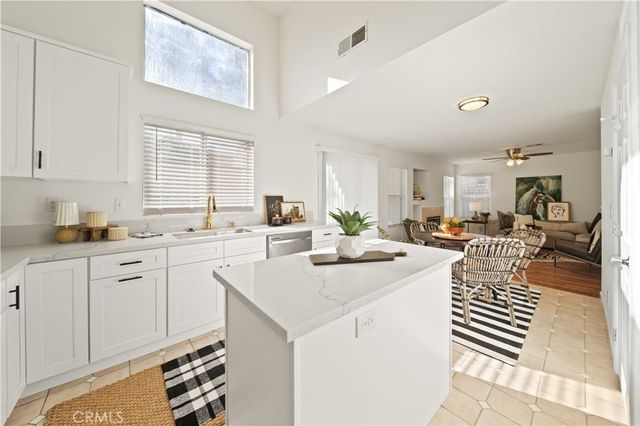 1936 Ivory, Palmdale, CA 93550