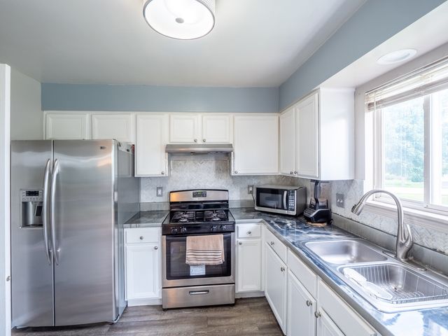 22163 W Plymouth Court, Plainfield, IL 60544