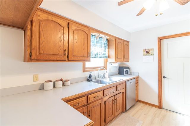209 E 17th Street, Holden, MO 64040