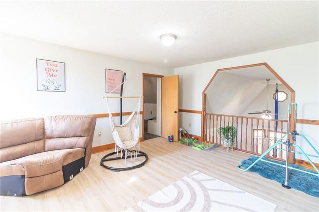 209 E 17th Street, Holden, MO 64040