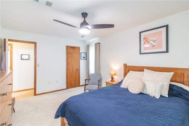 209 E 17th Street, Holden, MO 64040