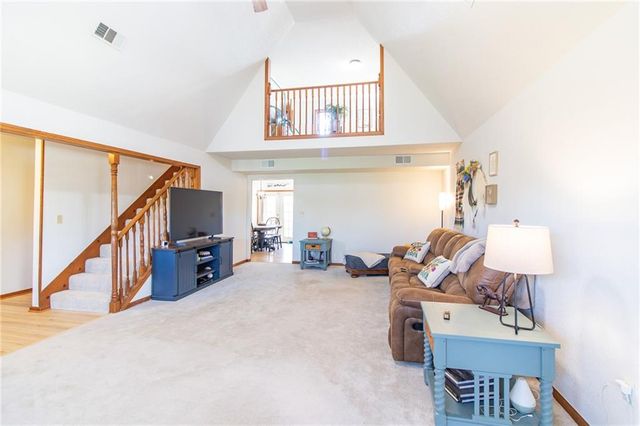209 E 17th Street, Holden, MO 64040