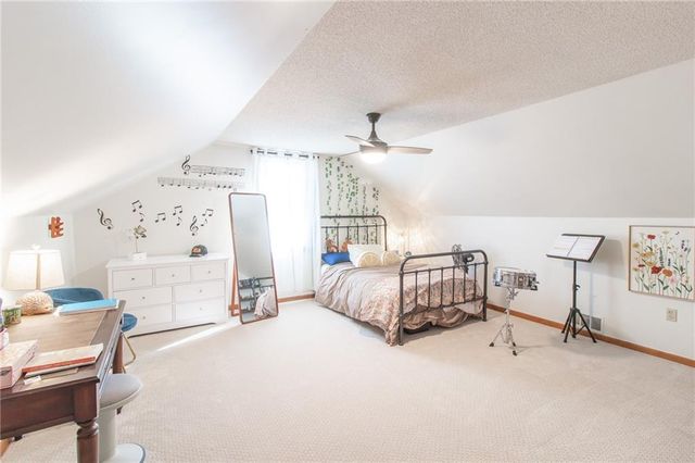 209 E 17th Street, Holden, MO 64040