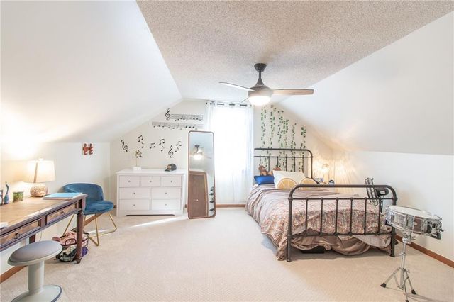 209 E 17th Street, Holden, MO 64040
