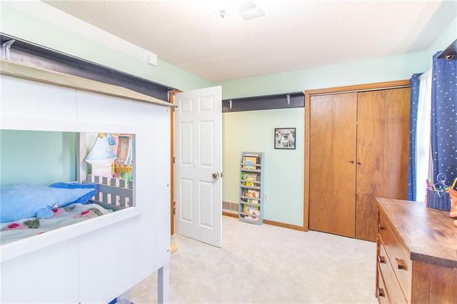 209 E 17th Street, Holden, MO 64040