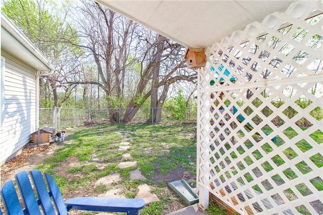 209 E 17th Street, Holden, MO 64040