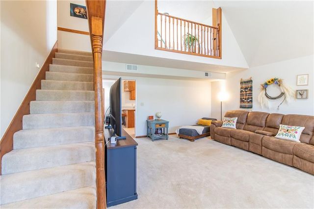 209 E 17th Street, Holden, MO 64040