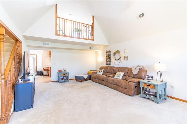 209 E 17th Street, Holden, MO 64040