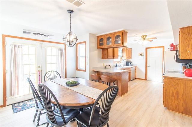 209 E 17th Street, Holden, MO 64040
