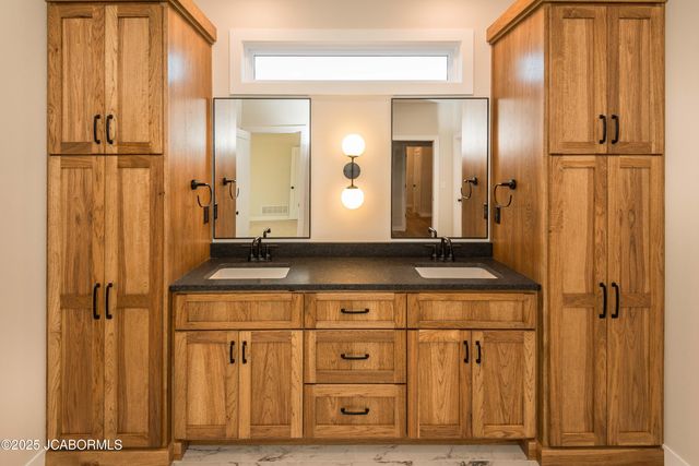 5010 SILO HILL LANE, Jefferson City, MO 65101