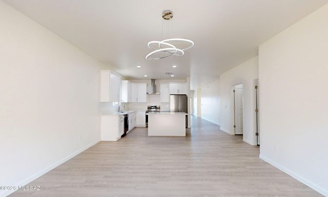 2986 W Touring Place, Tucson, AZ 85746