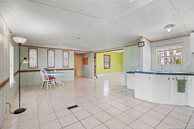 453 Reeves Ln, Harper, TX 78631