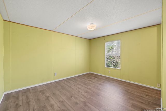 453 Reeves Ln, Harper, TX 78631