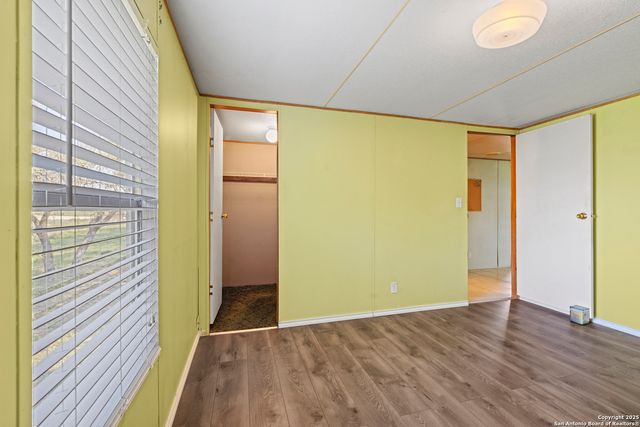 453 Reeves Ln, Harper, TX 78631