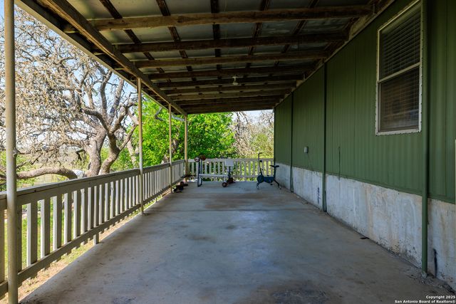 453 Reeves Ln, Harper, TX 78631