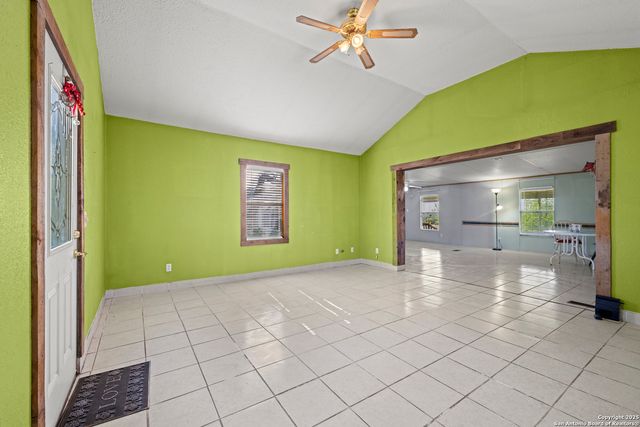 453 Reeves Ln, Harper, TX 78631