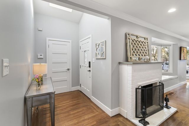 3221 Morse Ave, Sacramento, CA 95821