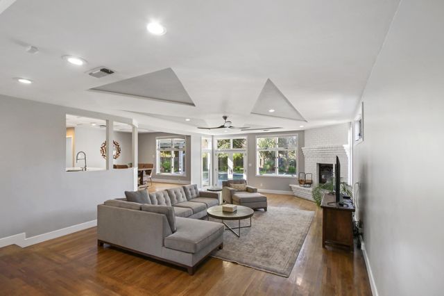 3221 Morse Ave, Sacramento, CA 95821