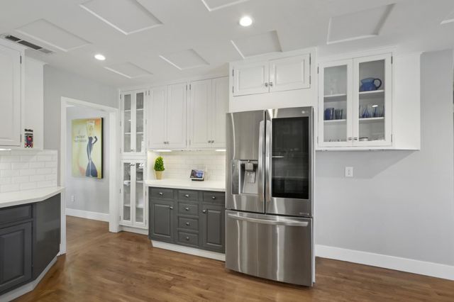 3221 Morse Ave, Sacramento, CA 95821